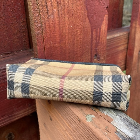 Burberry Coin Change Card Wallet - Picture 6 of 10